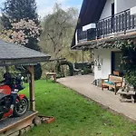 Bed & Breakfast Walhalja