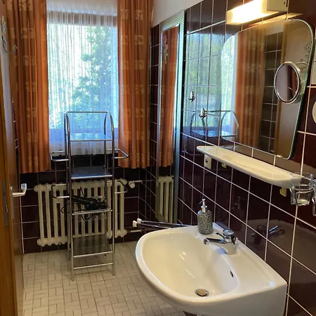 فندق مبيت وإفطار Gasthof Walhalja 4*