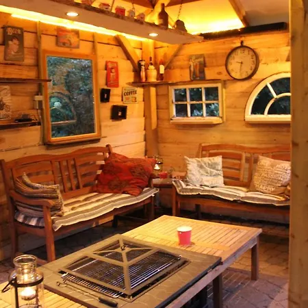 Walhalja Bed & Breakfast *